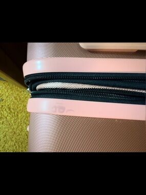 Vera Bradley pink and taupe hard-shell luggage detail so pretty in pink metallic